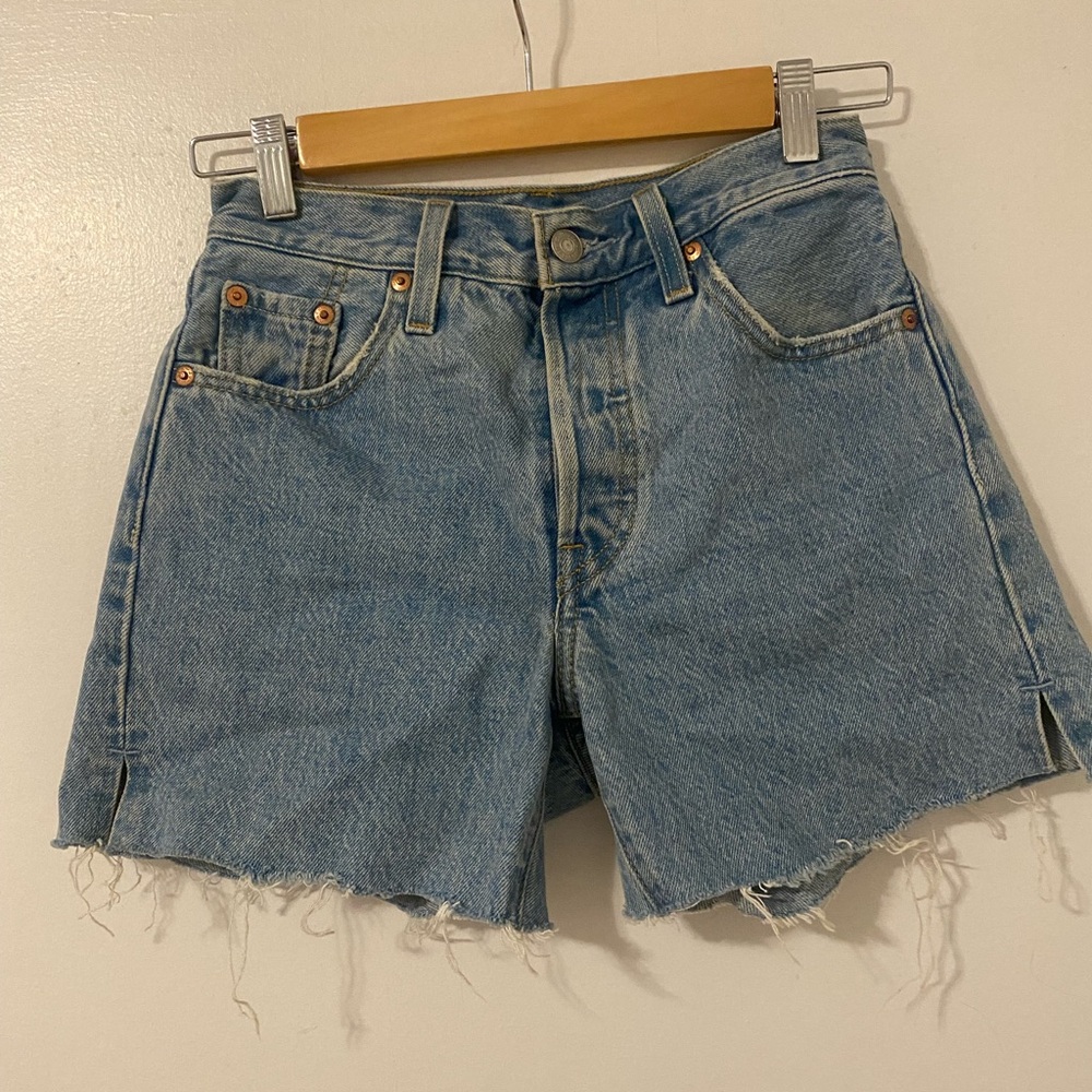Levi’s Cutoff denim shorts